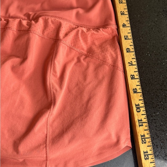Athleta Coral Shorts - Picture 4 of 10